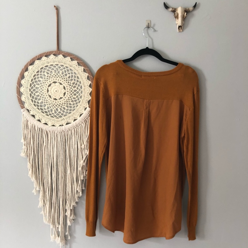 3/$20 •long sleeve top with sheer back• - Picture 4 of 6
